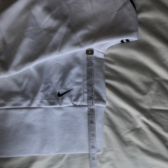 NWT Nike Oversized Sweatshirt - Picture 6 of 7